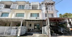 ลดราคาพิเศษ ทาวน์โฮม 3 ชั้น เดอะ เทอเรส ติวานนท์ ทำเลดี ราคาถูก