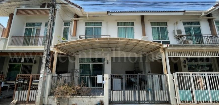 ลดพิเศษ ทาวน์เฮ้าส์ บ้านเปี่ยมสุข รัตนาธิเบศร์ – วัดสวนแก้ว หน้าบ้านไม่ชนใคร