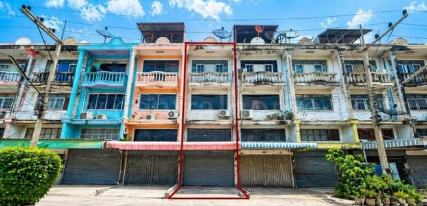 ลดราคา อาคารพาณิชย์ 3 ชั้นครึ่ง เกษมสุวรรณ 5 ตรงข้ามวัดบางนมโค ราคาถูกมาก