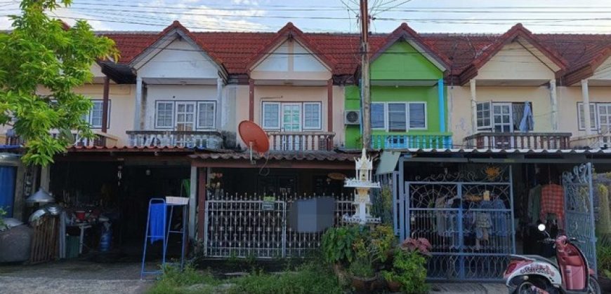 ขายทาวน์เฮ้าส์ หมู่บ้านโชคบุญมี ซอยโชคบุญมี ซอย 4 เพชรบุรี