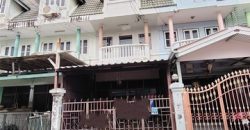 ขายทาวน์โฮม 3 ชั้น ถนนประชาอุทิศ ดอนเมือง กรุงเทพมหานคร