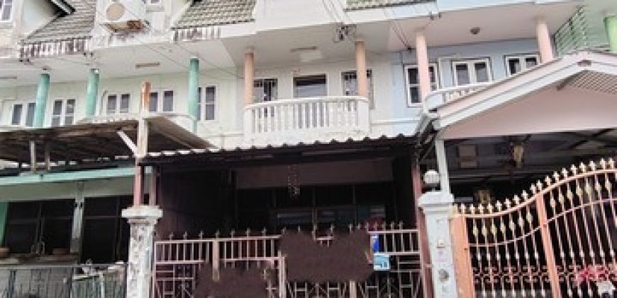 ขายทาวน์โฮม 3 ชั้น ถนนประชาอุทิศ ดอนเมือง กรุงเทพมหานคร