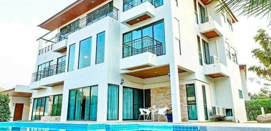 4ปีมีครั้ง สนามกอล์ฟ กรุงเทพกรีฑา 800ม. คฤหาสน์ 3ชั้น Pool Villa เฟอร์ครบ 6นอน 6 น้ำ ม.นานาชาติแสตมฟอร์ด 250ม. 200ตร.วา. 650ตร.ม. พระราม 9