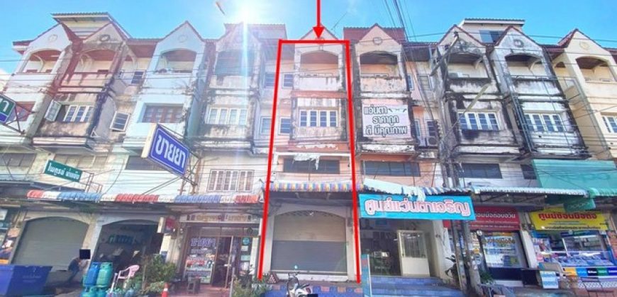 ขายอาคารพาณิชย์ 3 ชั้น มีชั้นลอย โครงการ บ่อวินเมืองทอง ศรีราชา จังหวัด ชลบุรี
