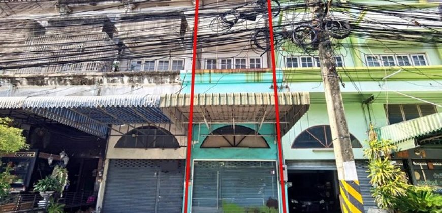 ขายอาคารพาณิชย์ 3 ชั้น มีชั้นลอย ราคาโปรโมชั่น เมืองชลบุรี ถนน พระยาสัจจา