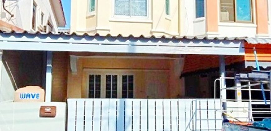 ทาวน์เฮาส์ 2 ชั้น ใกล้สวนหลวง ร.9 เพียง 700 ม. ฟังก์ชันครบ 2 ห้องนอน 2 ห้องน้ำ 20 ตร.ว. เฉลิมพระเกียรติ ร.9 ซ.51-57