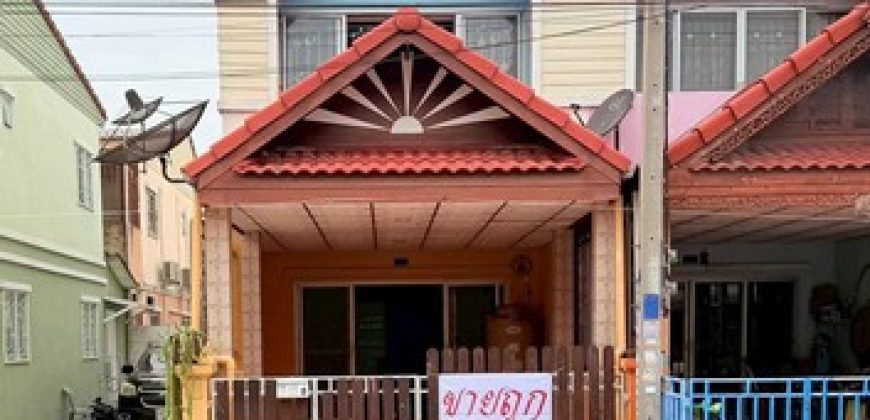 ขาย หมู่บ้านราชพฤกษ์ 7 เทพกุญชร 23 คลอง1 เป็นทาวน์เฮาส์ 2 ชั้น หลังมุม ถนนเมน