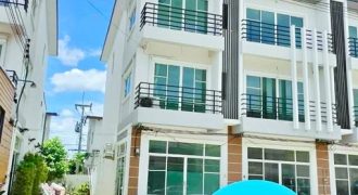 อาคาร 3 ชั้น หลังมุม เศรษฐกิจ-คลองครุ ทำเลศักยภาพ วัดศรีเมือง 990ม. เมืองสมุทรสาคร 2-3นอน 3น้ำ 18 ตร.ว. ติดถนนเศรษฐกิจสายหลัก กว้าง 20 เมตร