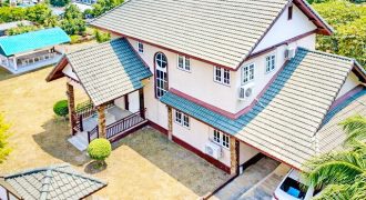 ตรงข้าม ศาลจังหวัดระยอง Golden Golf บ้านเดี่ยวหรู 2 ชั้น 4นอน 4น้ำ รร.อัสสัมชัญระยอง 1 กม. รร.เซนต์โยเซฟระยอง 180 ตร.ว. 278 ตร.ม