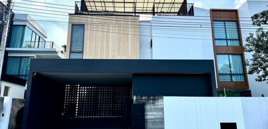 โซนเจ็ดยอด ขาย 15.9 ล้าน Pool villa 3 ชั้น ตกแต่งสุดหรู #เฟอร์นิเจอร์บิ้วอินครบ #สไตล์โมเดิร์น พร้อมเข้าอยู่ได้เลย ปล่อยเช่าก็ได้