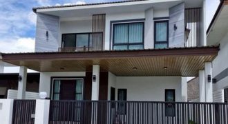 โซนสันทราย ขาย 5.5 ล้าน บ้านเดี่ยว 2 ชั้น #บ้านสร้างใหม่ #สไตล์โมเดิร์น สุดหรู โปร่ง โล่ง อยู่สบาย ใกล้เมือง ได้ความเป็นส่วนตัว
