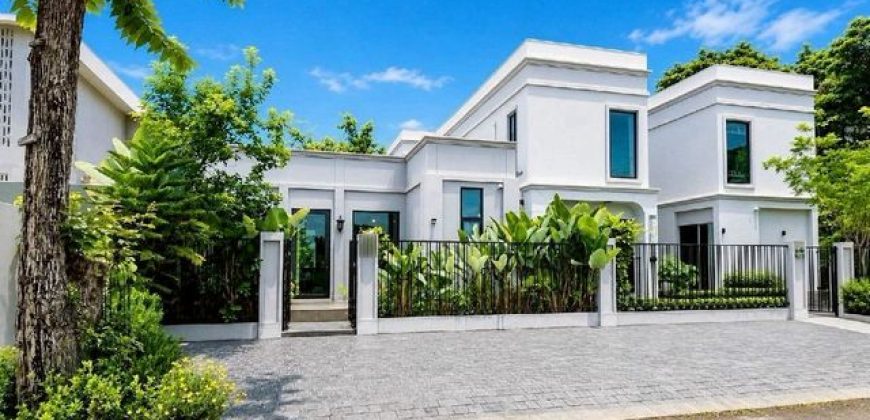 โซนรวมโชค ขาย 29.5 ล้าน 210.7 ตรว. บ้านหรูสไตล์ Modern English ฟังก์ชันครบ ทำเลศักยภาพ รองรับทั้งการอยู่อาศัย และการทำธุรกิจในบ้านอย่างลงตัว