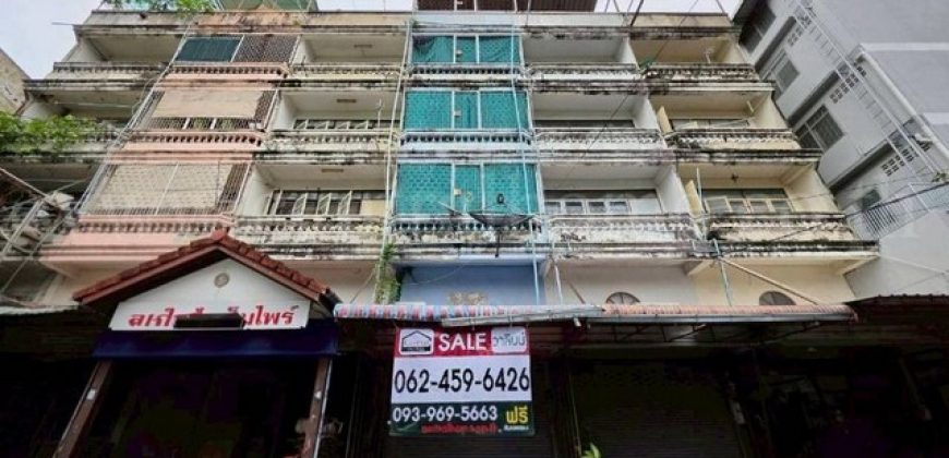 อาคารพาณิชย์ 4.5 ชั้น หมู่บ้านยัวร์เฮ้าส์ บางกรวย-ไทรน้อย ใกล้ SRT บางบำหรุ