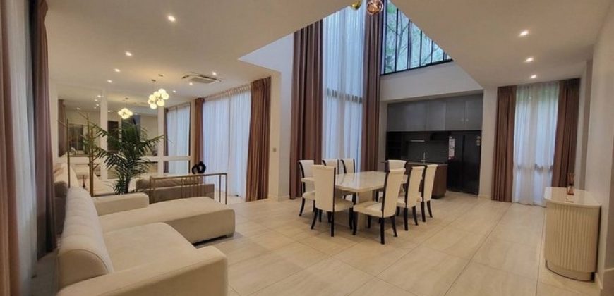 เช่าบ้านหรูทันสมัย บูก้าน กรุงเทพ กรีฑา เนื้อที่ 69.3 ตรว.พท.ใช้สอย 430 ตรม.3 ชั้น 4นอน 5น้ำ โทร 085-346-3838