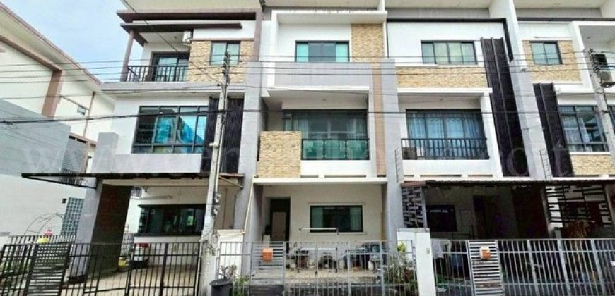 ทาวน์โฮม ลิฟวิ่ง เรสซิเดนซ์ รังสิต – ราชพฤกษ์ โครงการติดถนน 345 บ้านสวย พร้อมอยู่ ราคาถูก