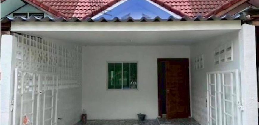 ขาย ทาวน์เฮาส์ รีโนเวทใหม่พร้อมอยู่ เหมาะสำหรับเริ่มต้นชีวิตใหม่ในทำเลรังสิต–ธัญบุรี ใกล้ถนนรังสิต-นครนายก เพียง 2.6 กม. | รหัส 93354