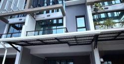 BH4115 ปล่อยเช่าและขาย Townhome Luxury 3.5 ชั้น Bless Town Sukhumvit 50 ใกล้ BTS อ่อนนุช เพียง 900 เมตร บ้านสวยพร้อมอยู่