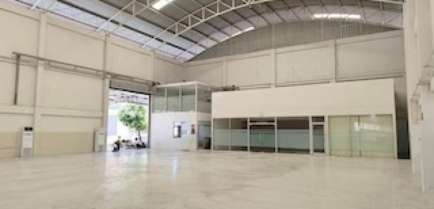BST1239 ให้เช่าโกดัง โรงงาน พร้อมออฟฟิศ แพรกษา สมุทรปราการ พื้นที่ใช้สอยรวม 1,368 ตร.ม. พื้นที่สีม่วง ขอใบ รง.4 ได้ ใกล้ BTS แพรกษา