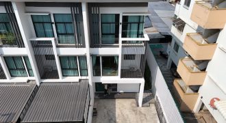 BH4129 ให้เช่าทาวน์โฮม 3 ชั้น โครงการ Cozy โชคชัย 4 ซอย 30 เฟส 3-4 บ้านใหม่ แต่งครบ พร้อมอยู่