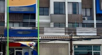 ขายอาคารพาณิชย์ 3 ชั้น เส้นศรีราชา – หนองค้อ พร้อมผู้เช่า ราคาสุดคุ้ม FP-B02002