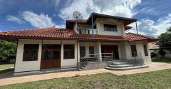 บ้านหรูใจกลางเมืองศรีสะเกษ บ้านใหญ่ งานไม้ประดู่ทั้งหลัง ทำเลทองใกล้ศูนย์ราชการ