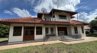 บ้านหรูใจกลางเมืองศรีสะเกษ บ้านใหญ่ งานไม้ประดู่ทั้งหลัง ทำเลทองใกล้ศูนย์ราชการ