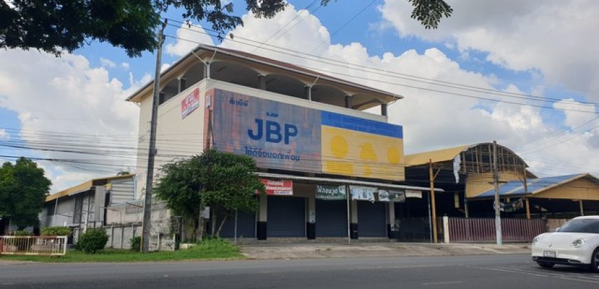 ขายอาคารพาณิชย์ 3 ชั้น + โกดังใหญ่ ทำเลทองใจกลางศรีสะเกษ