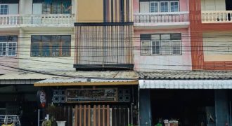 ขาย อาคารพาณิชย์ 3.5 ชั้น หลังตลาดรังสิต ปทุมธานี19 ซอยบุญสร้าง