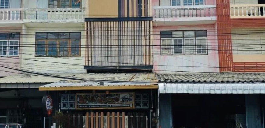 ขาย อาคารพาณิชย์ 3.5 ชั้น หลังตลาดรังสิต ปทุมธานี19 ซอยบุญสร้าง
