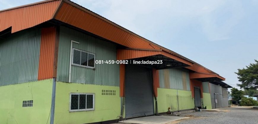 ขายโกดังสินค้าเมืองฉะเชิงเทรา คลังเก็บและกระจายสินค้า ขนาด 3 ไร่ 1 งาน 4 ตรว. คลังสินค้ามีพื้นที่ใช้สอยราวๆ 1,200 ตารางเมตร