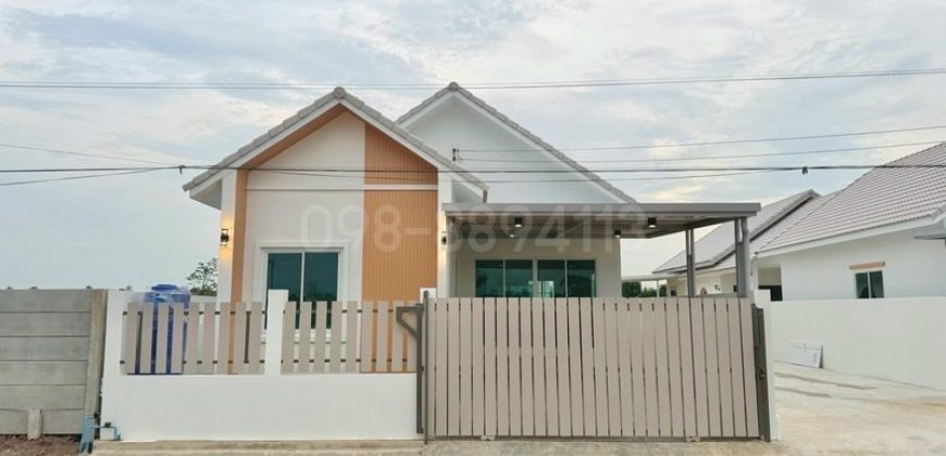 ขายบ้านเดี่ยว มือหนึ่ง ชั้นเดียว 2 หลัง มบ.ศิวลักษม์กรีนวิลล์ คลองหลวง ขนาด 39.3 และ 40 ตรว 3นอน 2น้ำ ต่อเติมครบ พร้อมเข้าอยู่