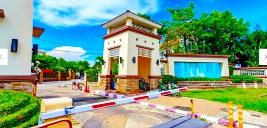 ติดถนนเมน 3 นอน 3 น้ำ MRT สุวินทวงศ์ – มีนบุรี ฟลอร่า รอยัล ภัสสร คฤหาสน์2 ชั้น 100 ตร.วา.ปตท.กรุงเทพ-สุวินทวงศ์ 300 ตร.ม. พร้อมเฟอร์ฯ