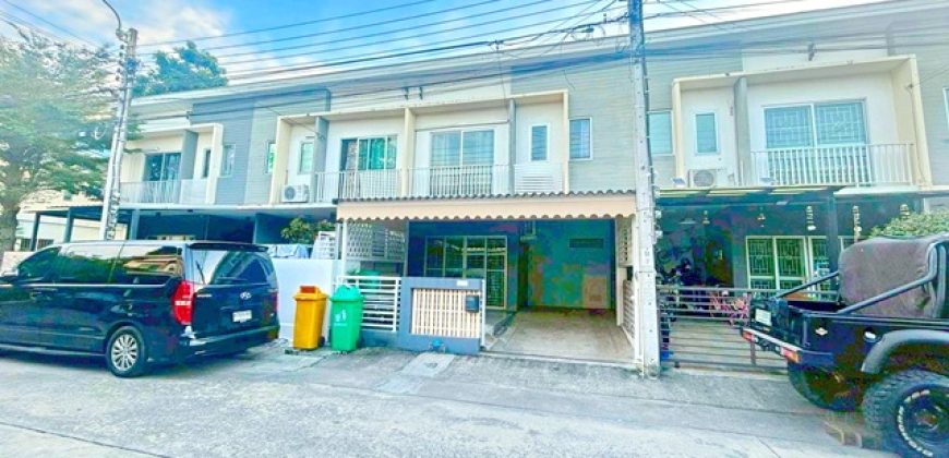 แจ้งวัฒนะ ติวานนท์ ทาวน์โฮม 2 ชั้น 3 นอน อิมแพ็ค เมืองทองธานี 800ม.2 น้ำ 22ตร.วา.180 ตร.ม. พร้อมเฟอร์ฯ แอร์ 3 ตัว