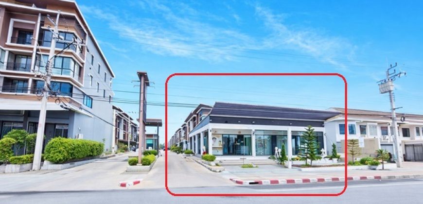 คลีนิคความงาม ร้านนวด หทัยราษฎร์ ติดถนนสามวา 80ตร.ว.เมกาโฮม มีนบุรี 1 กม. โฮมออฟฟิศ 4ห้อง 250ตรม. หน้าหมู่บ้านหรูนับ10,000หลัง
