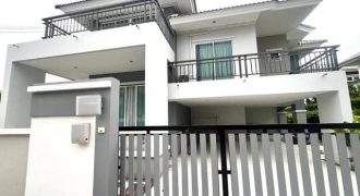 ขาย!! ให้เช่าบ้านบ้านบึงชลบุรี บ้านเดี่ยวหรูให้เช่า / ขาย | หลังริม พร้อมสวนส่วนตัว พื้นที่ใช้สอย 320 ตร.ม.