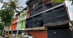 ขายที่ดินพร้อมสิ่งปลูกสร้าง — ริมถนนราษฎร์บูรณะ ทำเลดี ติดถนนใหญ่