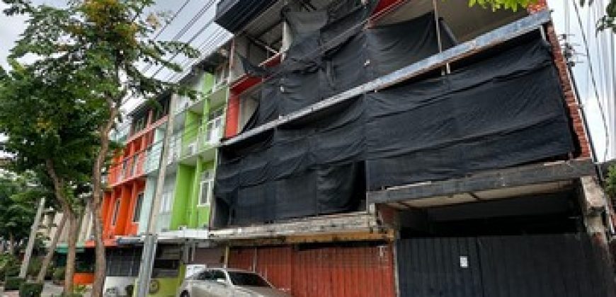 ขายที่ดินพร้อมสิ่งปลูกสร้าง — ริมถนนราษฎร์บูรณะ ทำเลดี ติดถนนใหญ่