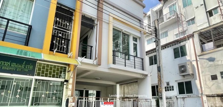 LM26-0051 ขายทาวน์เฮ้าส์ 3 ชั้น RK Park รามอินทรา มีนบุรี ติดถนนหทัยราษฎร์ พื้นที่ 28 ตรว 3 นอน 2 น้ำ ใกล้รถไฟฟ้าสายสีชมพู