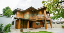 Teak House (Detached House) Near Sutthisan For Rent and Sale (D2861)