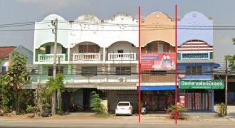 ขายด่วน ตึกแถว​ ต่ำกว่าราคาประเมิน ติดถนน ทำเลค้าขาย อ.ห้างฉัตร จ.ลำปาง