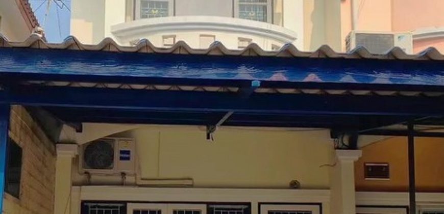 ขายทาวน์เฮ้าส์ 3 ห้องนอน ในสุเทพ จ.เชียงใหม่ ทำเลที่ดีเยี่ยม เดินทางสะดวก