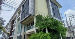 ให้เช่าบ้าน5ห้องนอนห้องมุม600ตร.ม.ย่านรามอินทราใกล้แฟชั่นไอแลนส์,MRTวงแหวนรามอินทรา