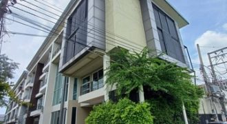 ให้เช่าบ้าน5ห้องนอนห้องมุม600ตร.ม.ย่านรามอินทราใกล้แฟชั่นไอแลนส์,MRTวงแหวนรามอินทรา