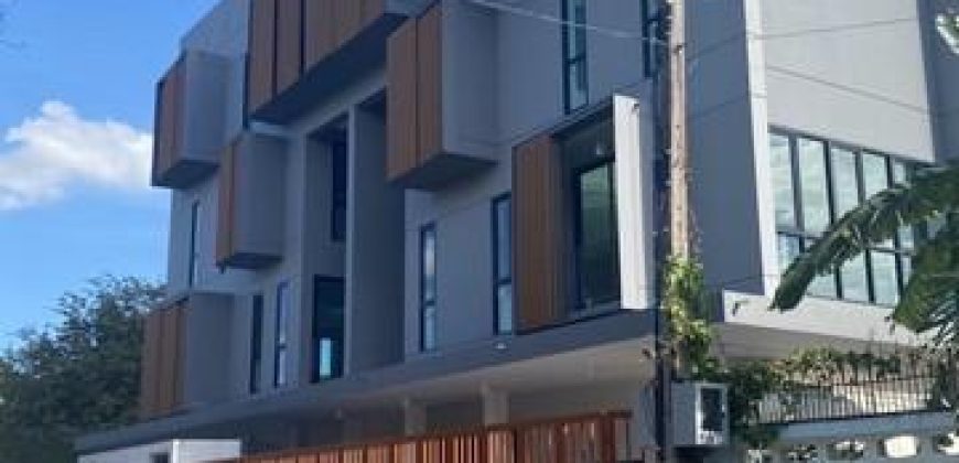 ให้เช่าโฮมออฟฟิศ 3.5 ชั้น 50 ตร.ว. ถนนรัชดาภิเษก เขตจตุจักร ใกล้ MRT ลาดพร้าว