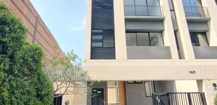 ด่วนหลุดจอง…ให้เช่าทาวน์โฮม 3.5 ชั้น 24 ตร.ว. โครงการไอเรส พระราม 9 ถนนพระราม 9