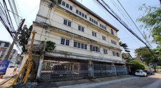 ขายที่ดินพร้อมบ้านเดี่ยวหลังมุม 128 ตรว. ม.เกศินีวิลล์ ประชาอุทิศ 21 ห้วยขวาง ใกล้แยกเหม่งจ๋ายตรงข้ามนานาชาติ KIS