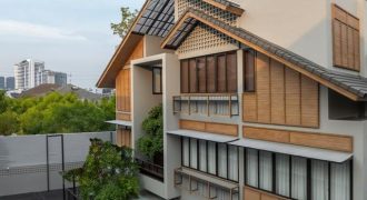 ให้เช่าบ้านเดี่ยว 4 ชั้น 620 ตร.ม. Pool Villa ซ.วิภาวดี 20 พร้อมลิฟท์ส่วนตัว