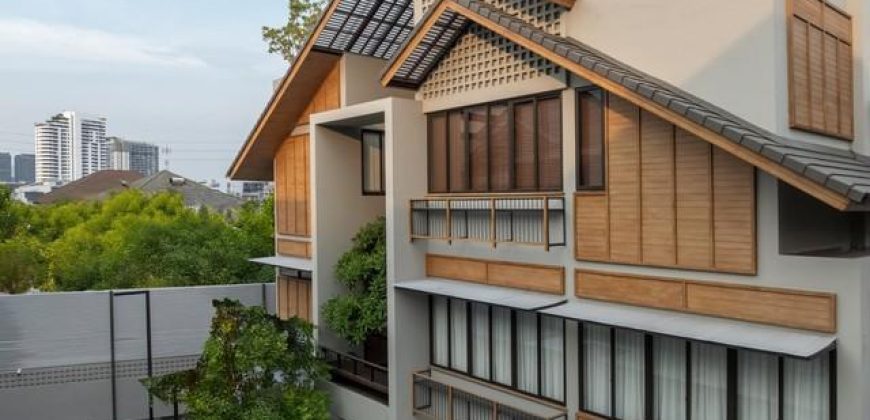 ให้เช่าบ้านเดี่ยว 4 ชั้น 620 ตร.ม. Pool Villa ซ.วิภาวดี 20 พร้อมลิฟท์ส่วนตัว