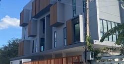 ให้เช่าโฮมออฟฟิศ 3.5 ชั้น 50 ตร.ว. ซอยรัชดาภิเษก 32 เขตจตุจักร ใกล้ MRT ลาดพร้าว