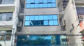 ขายอาคารพาณิชย์ 2 คูหา 6.5 ชั้น 31.5 ตร.ว. ย่านโบ๊เบ๊ คลองถม ใกล้ MRT วังบูรพา